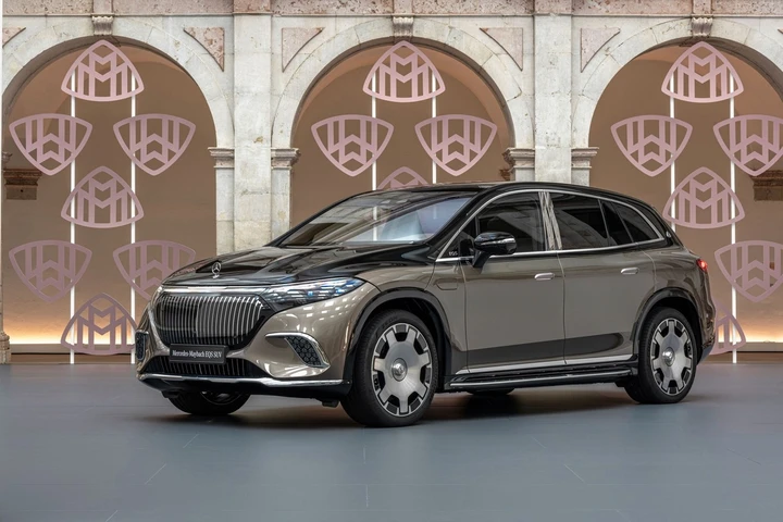 Mercedes-Maybach EQS SUV: immagini ufficiali