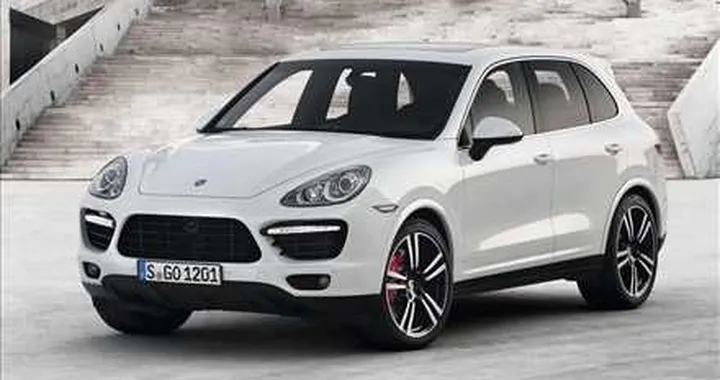 Porsche Cayenne Turbo S 2013