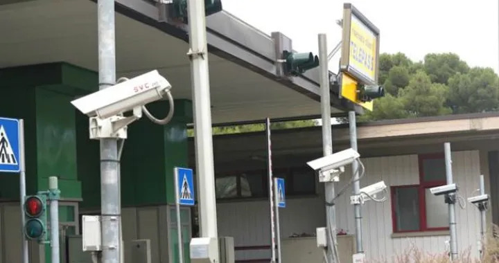 Auto fantasma: migliaia di telecamere per individuarle