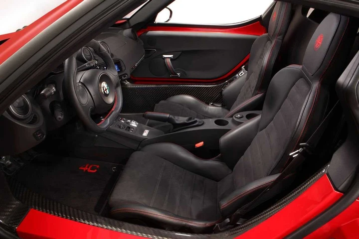Alfa Romeo 4C Launch Edition: nuovi dettagli degli interni