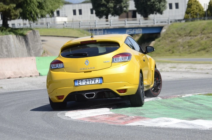 Renault Megane RS: la prova su strada e in pista