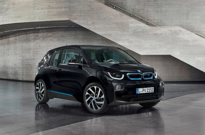 Bmw punta a 100000 elettriche e ibride nel 2018