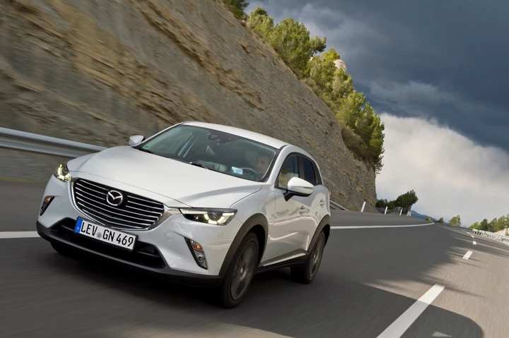 Mazda CX-3, nuove foto ufficiali