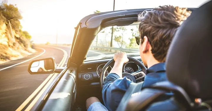 Noleggio auto: i consigli per muoversi in tutta sicurezza