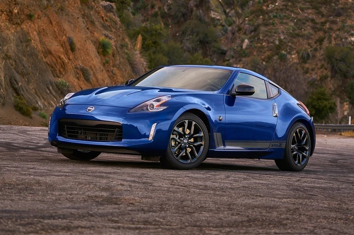 Nissan 370Z Heritage Edition 2018: immagini ufficiali