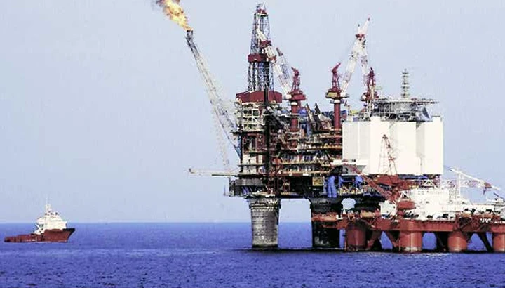 Benzina: il prezzo sale. E l'Antitrust indaga