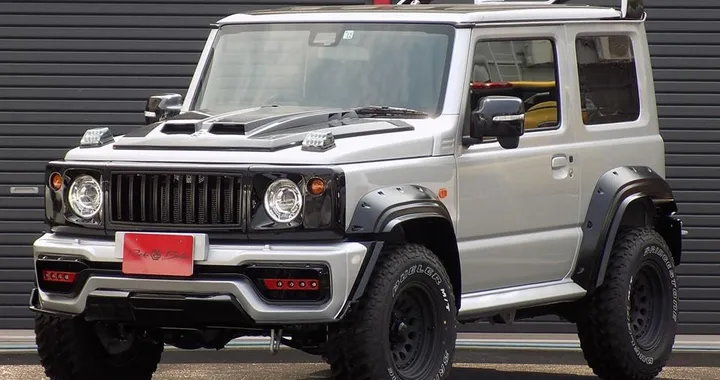 Suzuki Jimny: mostra i muscoli con il tuning di Wald International