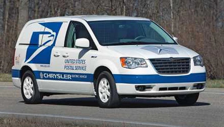 Earth Day: Chrysler presenta i nuovi concept elettrici per le Poste USA