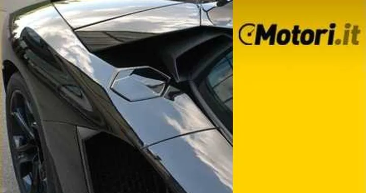 Una supercar in prova su Motori.it
