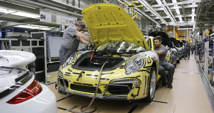 Porsche: maxi bonus da 10mila euro per i dipendenti