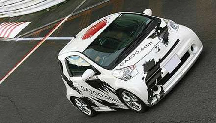 Super sportiva e super lussuosa: i mille volti della Toyota iQ