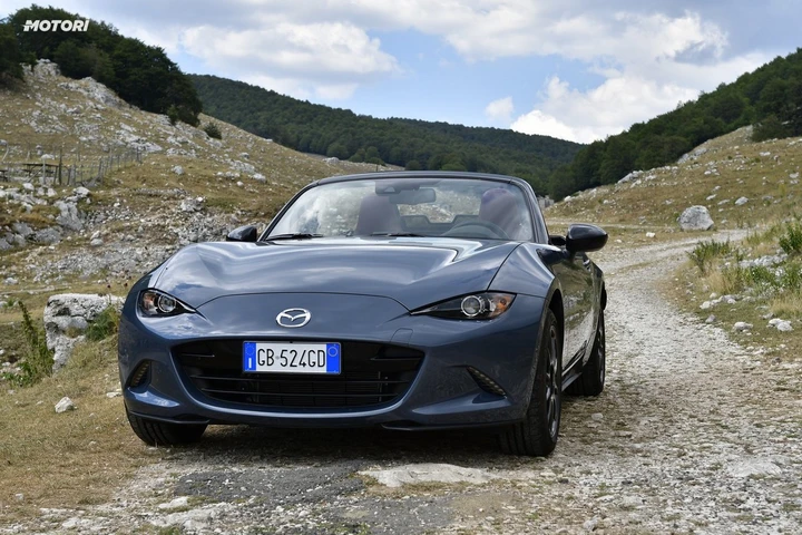Mazda MX-5 1.5 Polymetal: la prova su strada
