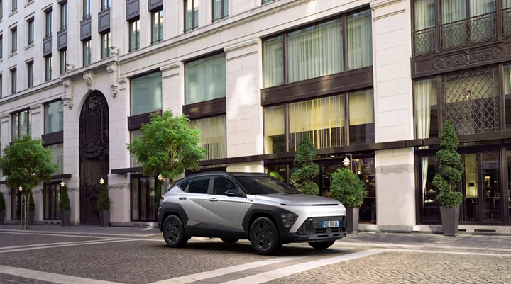 Hyundai Kona Dark Line: arriva in Italia il SUV con look nero e più tecnologia