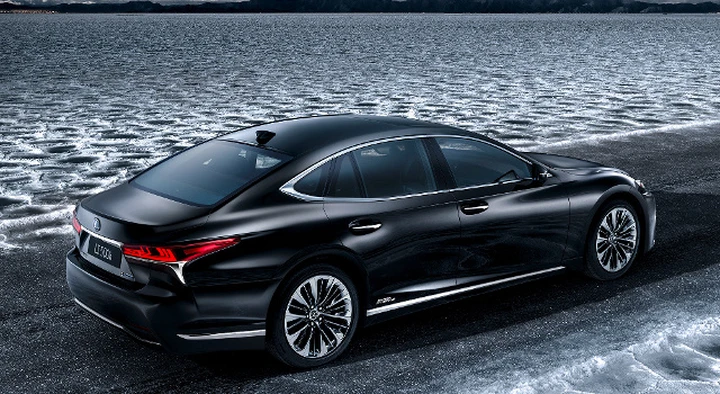 Lexus LS 500h: a Ginevra l’ammiraglia ibrida