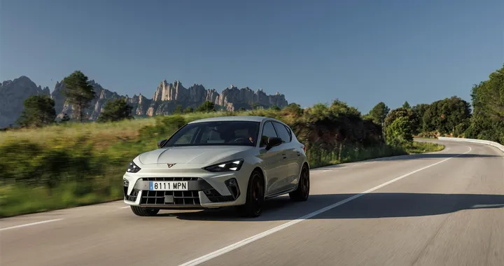 Cupra Leon: la nuova gamma e-HYBRID da 272 CV è realtà
