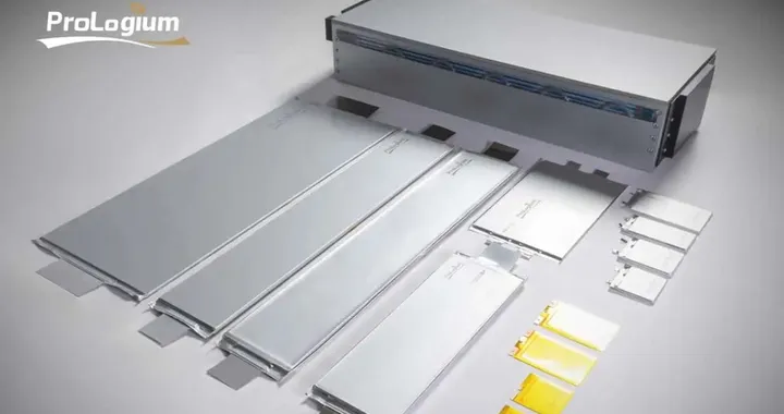 Mercedes testa batterie allo stato solido: ricarica in 6 minuti