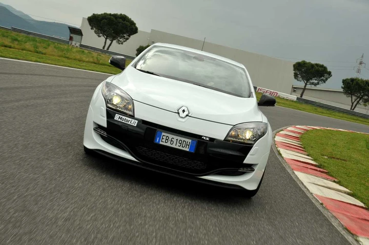 Renault Megane Coupè RS: born to race!