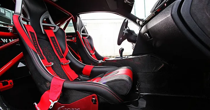 Bmw M2 CSR (11)