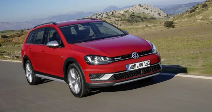 Volkswagen Golf Alltrack: ordini al via a maggio