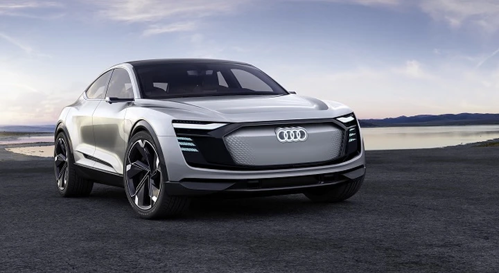 Audi e-tron Sportback: il SUV-coupé elettrico debutterà nel 2019