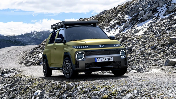 Hyundai Inster Cross: la citycar elettrica per l'avventura debutta in Italia