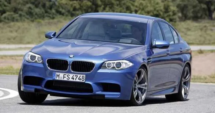 La nuova BMW M5 conquista il Nurburgring