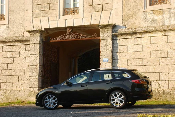 Mazda 6 2.2 CD 16v Wagon Luxury: equilibrio giapponese