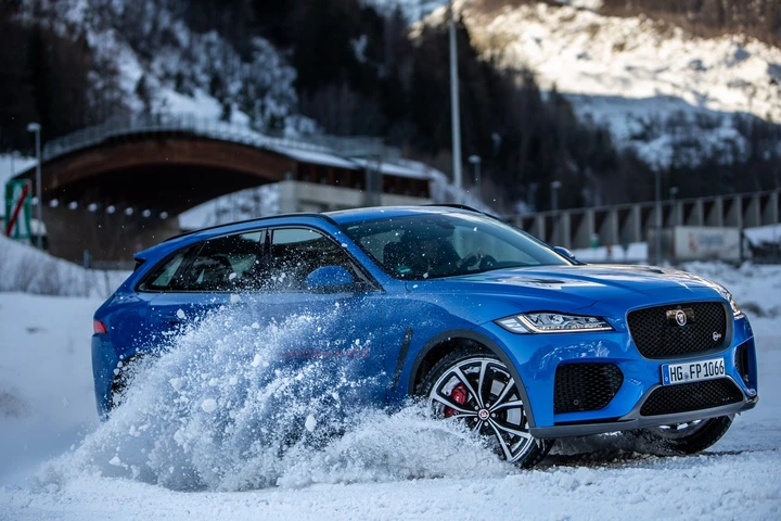 Jaguar Land Rover Winter Experience 2020