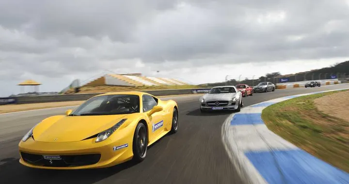 Michelin Pilot Performance Days: 20.000 cavalli in pista