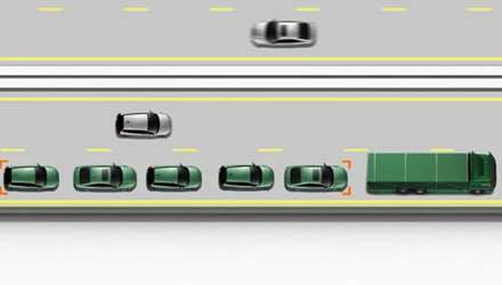 Volvo partecipa al Progetto Sartre, l'auto va da sola