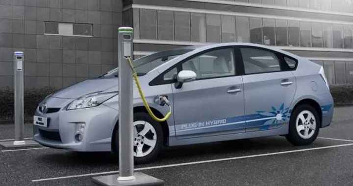 Toyota Prius Plug-in anche per l'Italia
