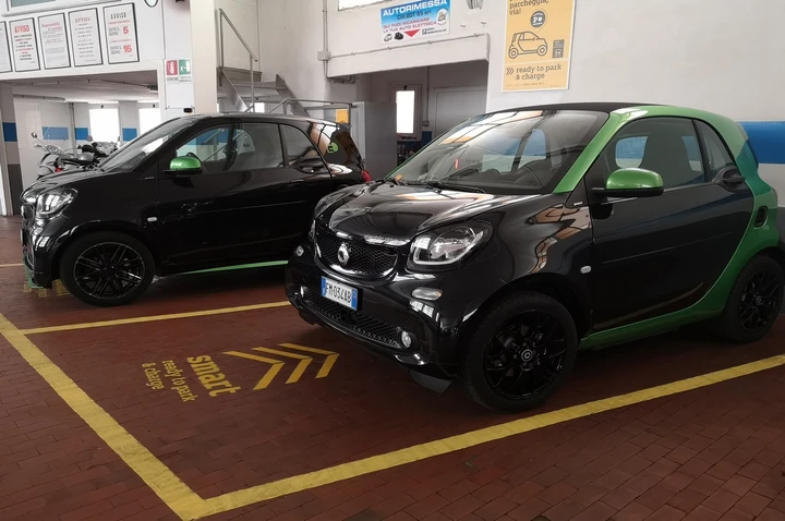 Smart, ready to charge: le immagini ufficiali