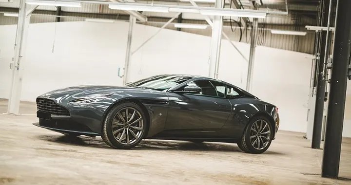 Aston Martin DB11: due esclusive serie speciali per Coupé e Volante