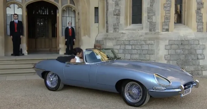 Matrimonio reale: Harry guida una Jaguar E-Type d'epoca, ma elettrica