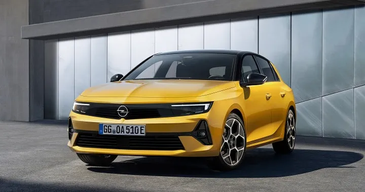 Opel Astra 2022: prezzi, allestimenti, versione ibrida plug-in, debutto
