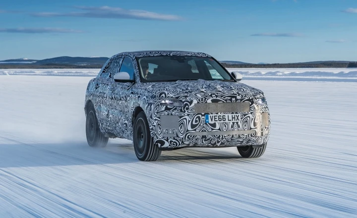 Nuova Jaguar E-Pace: il debutto si avvicina