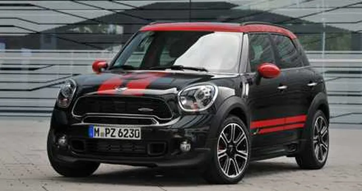 Mini Countryman JCW: prezzo da 36.150 euro