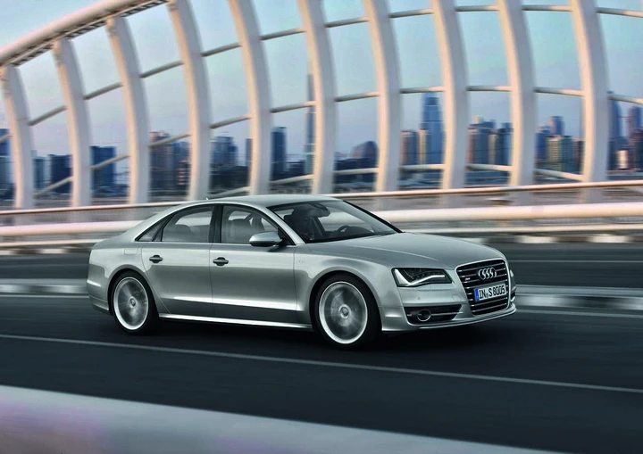 Audi S8 2012