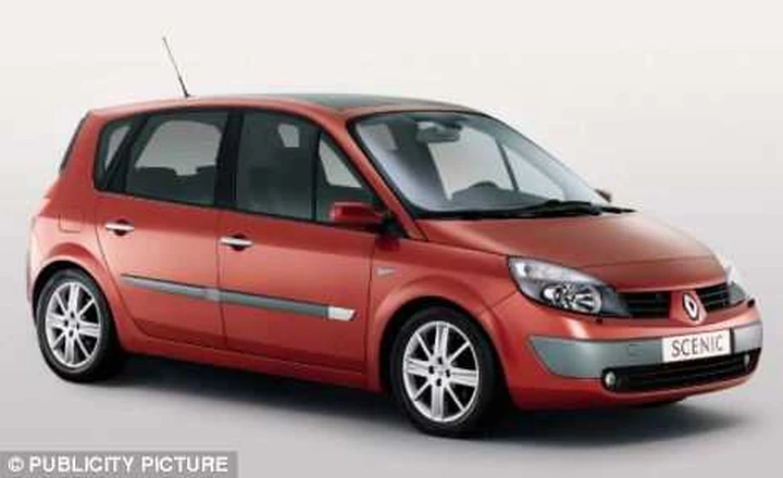 Regno Unito: Renault richiama 66.700 Scenic