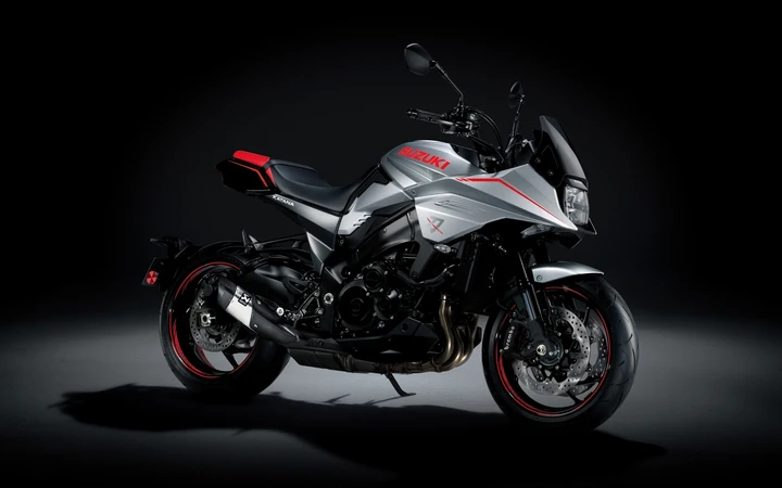 Suzuki Katana Jindachi, fascino vintage con tutto di serie