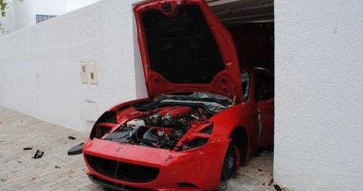 Tunisia: tempi duri per le Ferrari della 