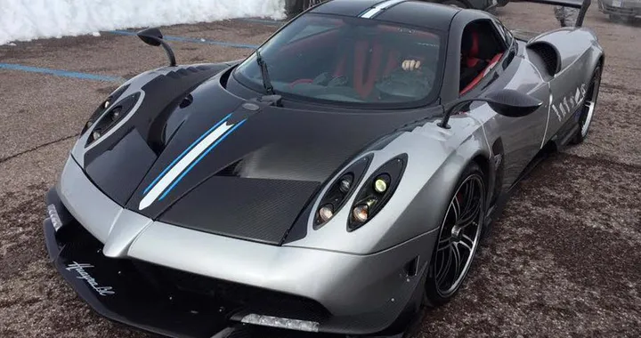 Pagani Huayra BC: l'hypercar immortalata senza camuffature