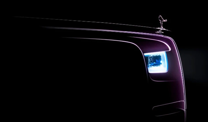 Rolls-Royce Phantom: un teaser anticipa il debutto della nuova ammiraglia