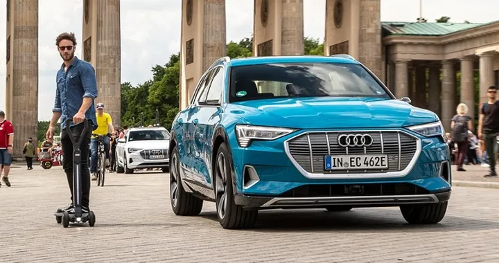 Audi e-tron Scooter: la mobilità “last mile” è servita