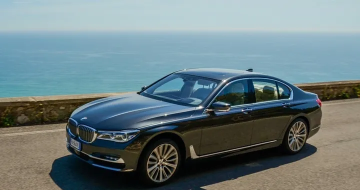 BMW 730d xDrive Eccelsa: la prova su strada