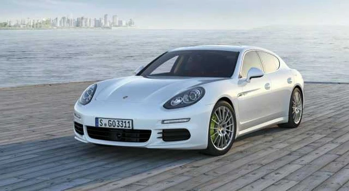 Porsche: in futuro sempre più modelli ibridi