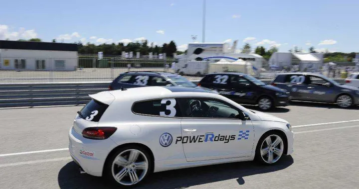 Volkswagen Power Days: in pista Golf GTI, Scirocco R e Passat 3.6
