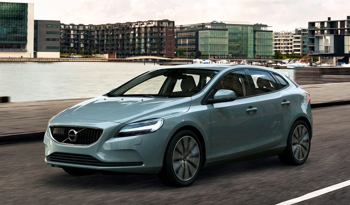 Volvo V40 restyling 2016: immagini e dati tecnici ufficiali