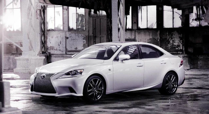 Lexus IS F: fuori produzione la berlina sportiva