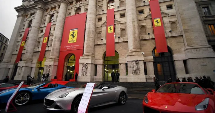 Ferrari: il debutto in Borsa a Piazza Affari